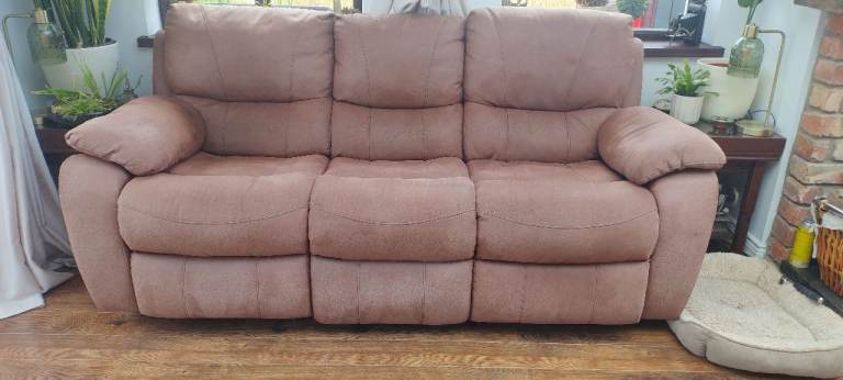 Comfortable Brown Fabric Recliner Sofa – Good Condition