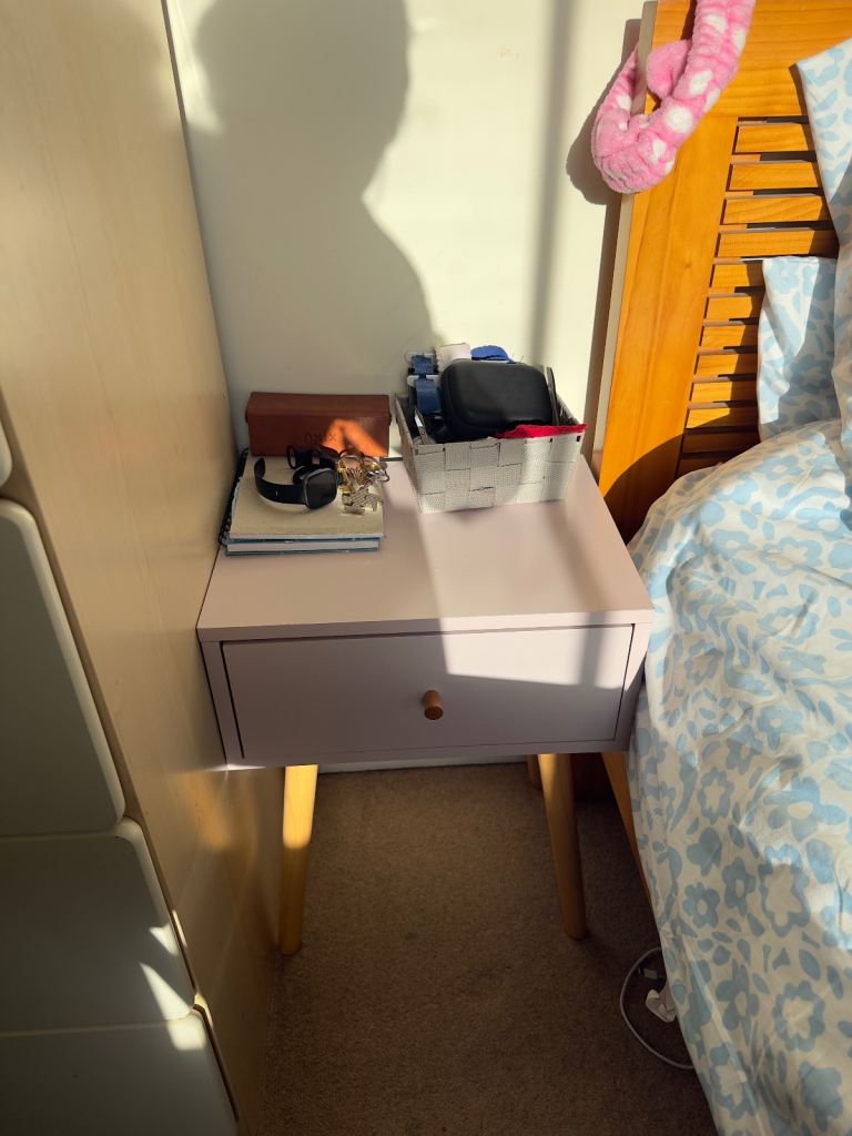 Bedside drawer 