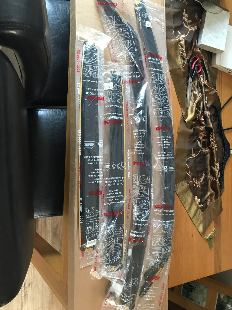 Ford Focus 2019-onwards window deflectors 