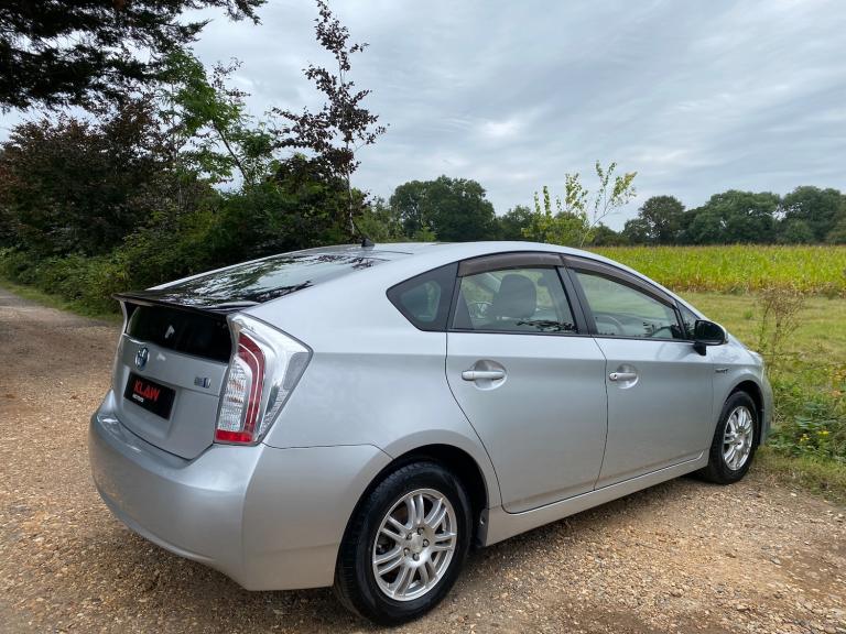 2015 Toyota Prius PRIUS T SPIRIT VVT-I CVT Hybrid