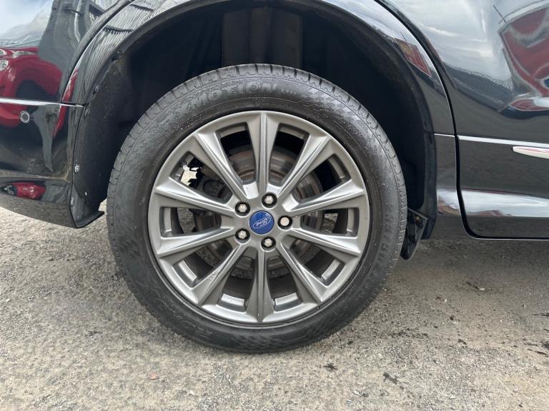 2017 Ford Kuga 2.0 TDCi 180 5dr Auto HATCHBACK Diesel Automatic