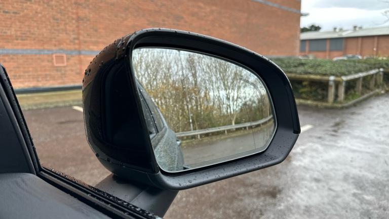 2025 Volvo XC40 2.0 B4P Plus Dark 5dr Auto Petrol Estate Estate Petrol Automatic