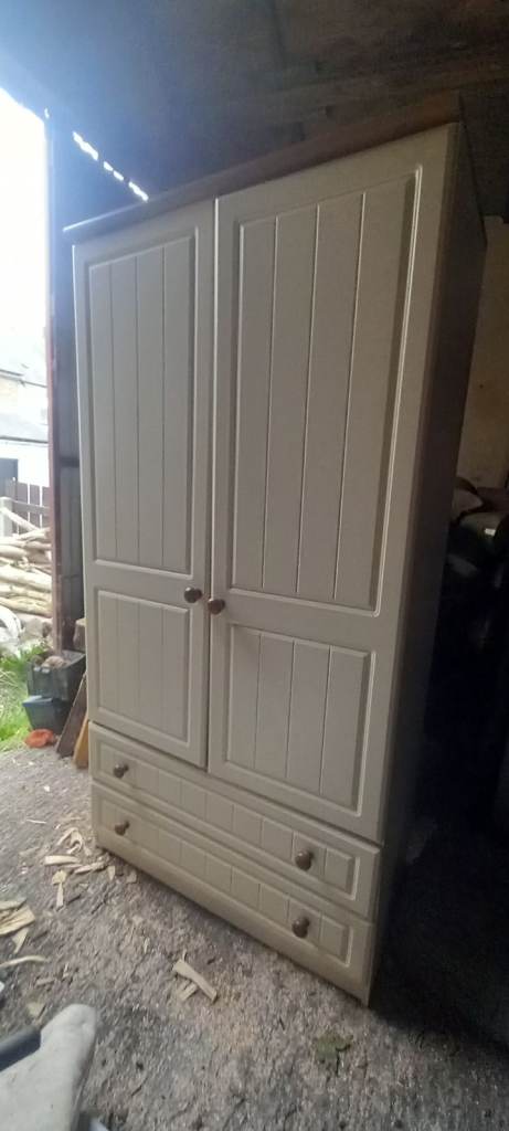Bedroom wardrobe 