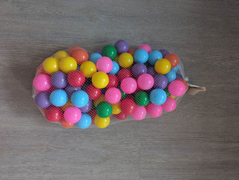 New 100 Multi-Coloured Plastic Play Balls