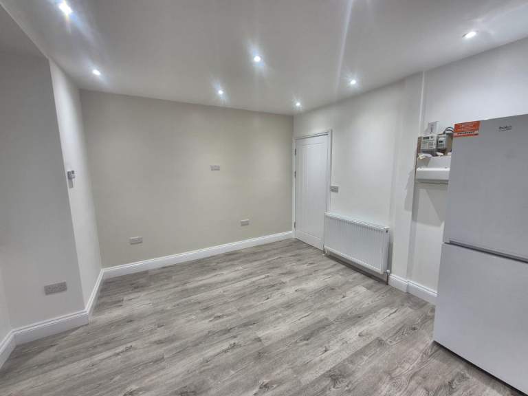 4 Bedroom Apartment to Rent Leeds LS4 
