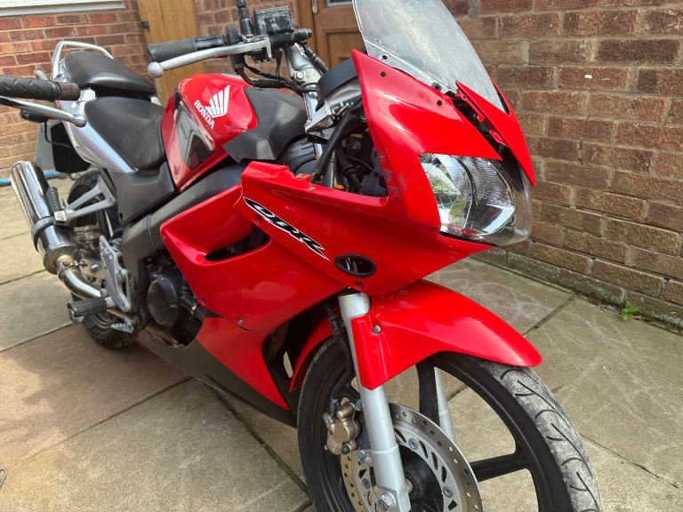 Honda CBR125 breaking 2005 LEICESTER BIKE BREAKERS 