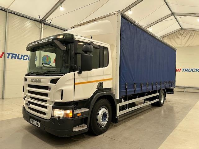 Scania P230 4x2 Rest Cab Curtainsider 