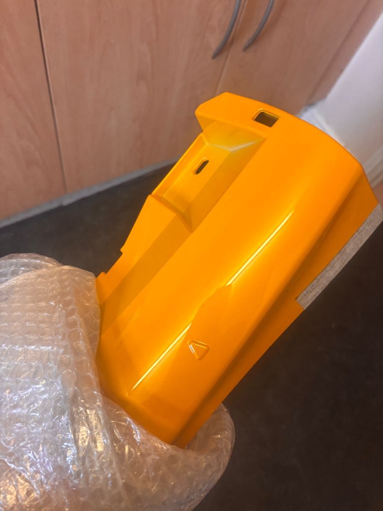 New tangerine orange side skirt! Focus ST or RS MK3.