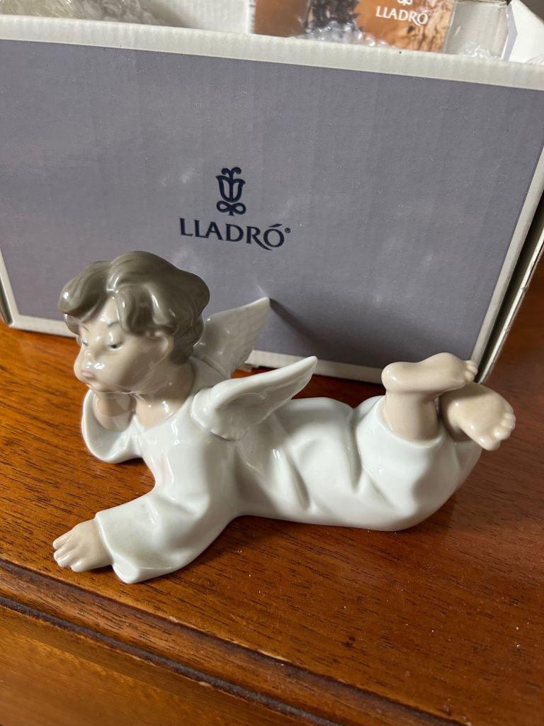 Lladro - Angel lying down