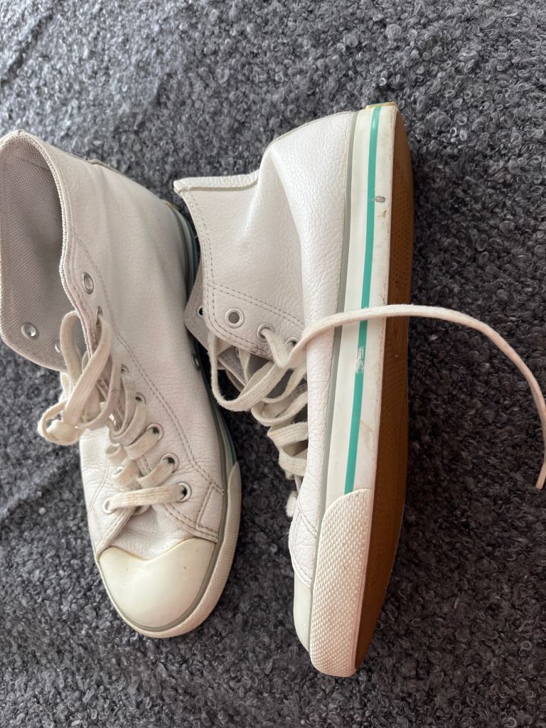 Lacoste leather high top shoes size 5.5 ideal for festival used