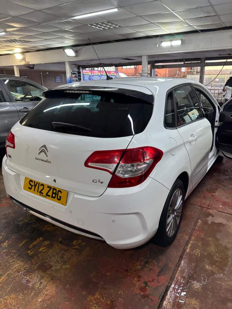 Citroen, C4, Hatchback, 2012, Semi-Auto, 1560 (cc), 5 doors