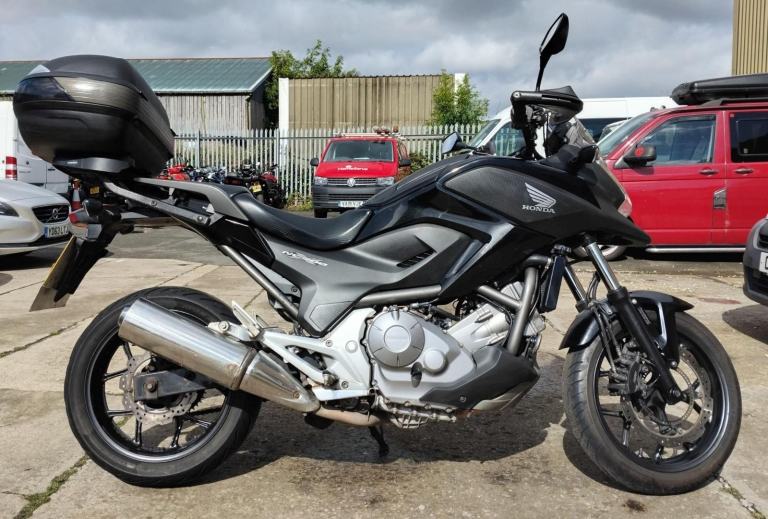 2013 13 HONDA NC 700 XA-D BLACK NC700X ADVENTURE TOURER TOP BOX NC700 NEW MOT
