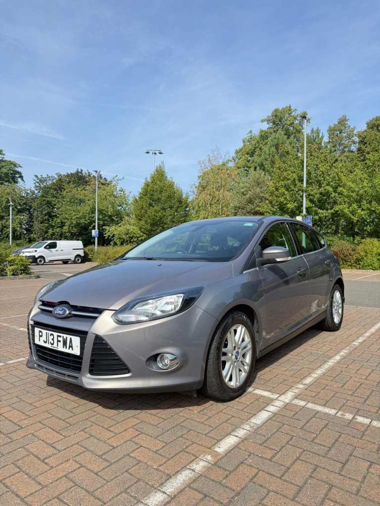 Ford, FOCUS, Hatchback, 2013, Manual, 998 (cc), 5 doors
