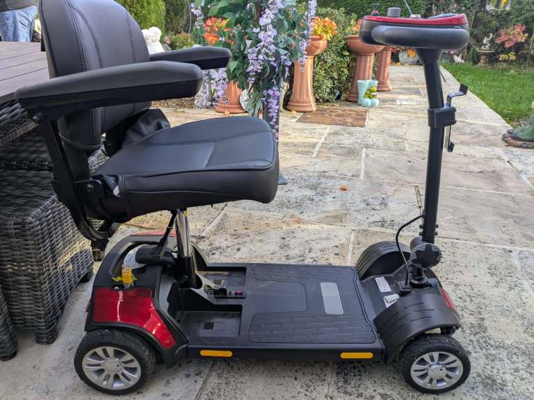 MOBILITY SCOOTER – RED – £400