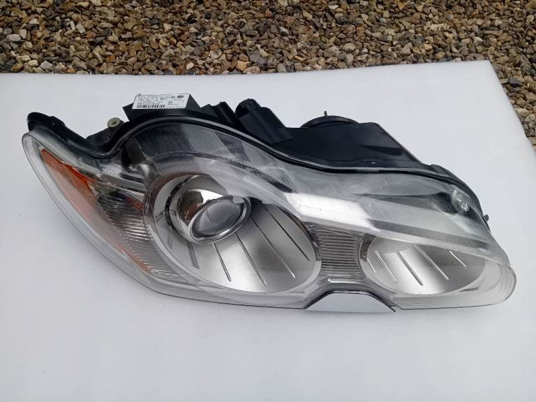 Jaguar XF Headlight