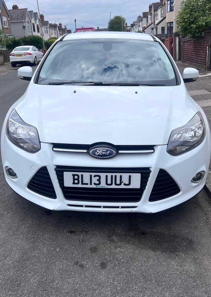 Ford, FOCUS, Hatchback, 2013, Manual, 998 (cc), 5 doors