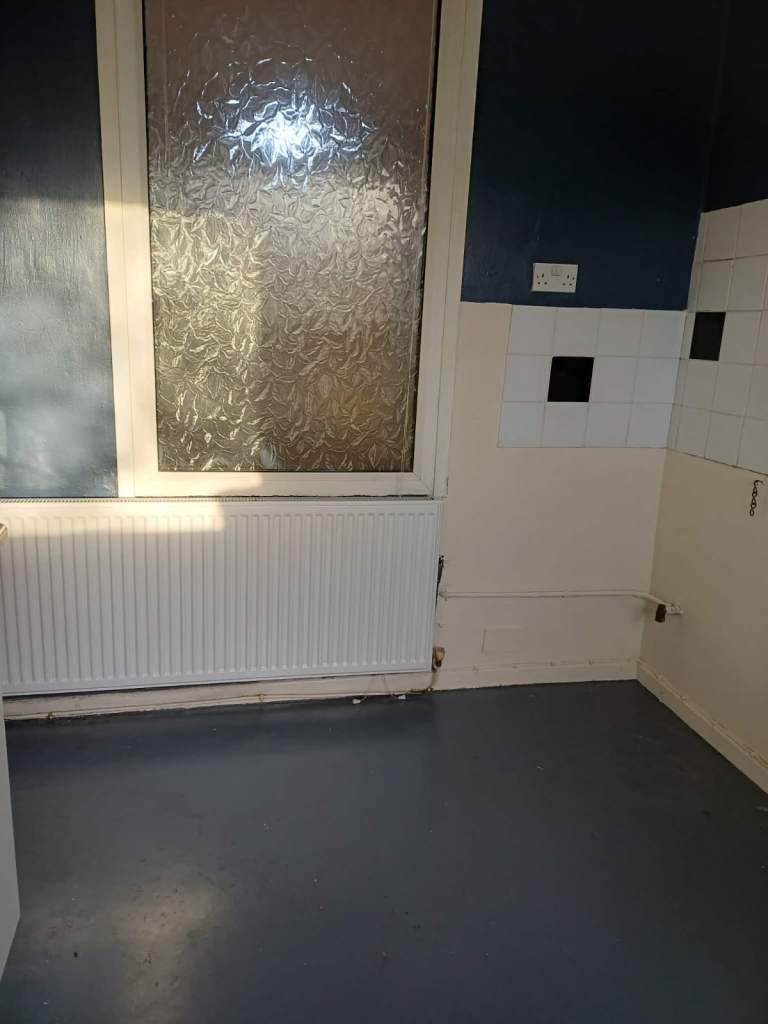 Flat To Let