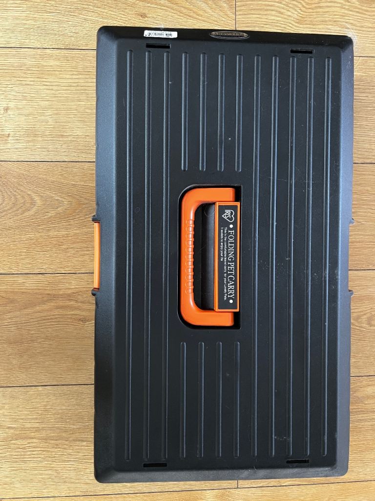 Good condition folding dog cage