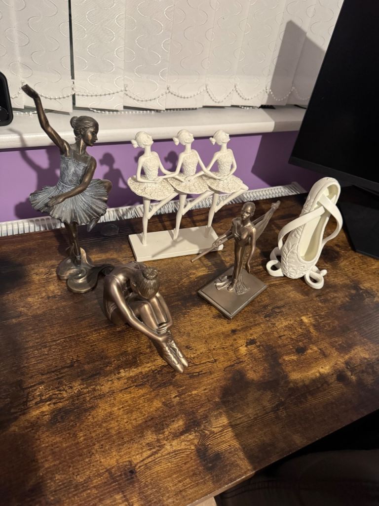 image for Ballet ornaments x 5