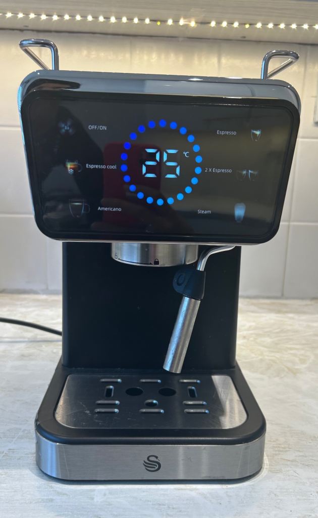 Swan SK22113BLK coffee machine 