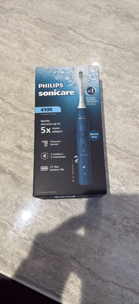 Phillphs sonicare electric tooth brush 