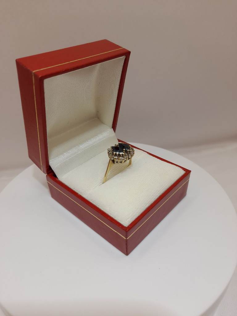 9 carat gold 'TRILLION' Diamond & Garnet/Sapphire Ring - Approx. size 'L'
