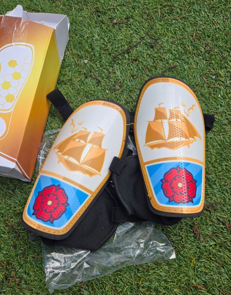 Shin Pads Kids - Shin Pads Boys XL with Ankle Protection & Extended Adjustable Straps New