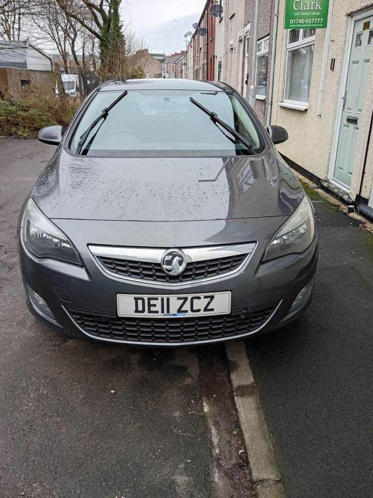 Vauxhall, ASTRA, Hatchback, 2011, Manual, 1956 (cc), 5 doors