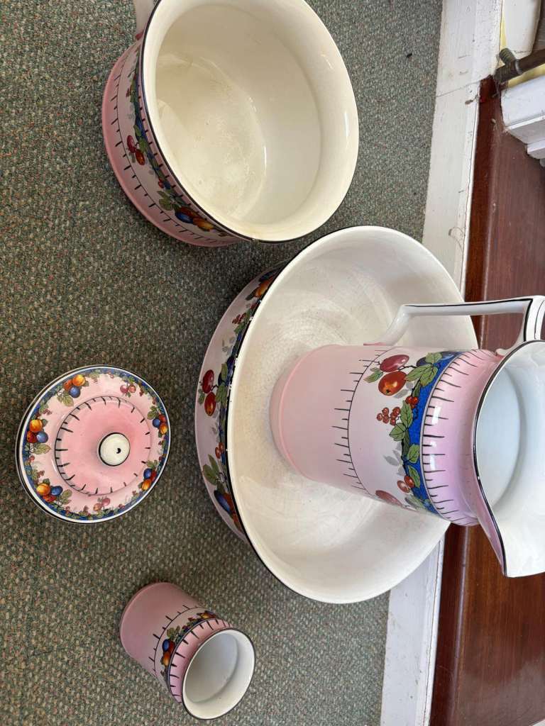 Vintage Pink Ceramic Wash Basin Set with Fruit Pattern