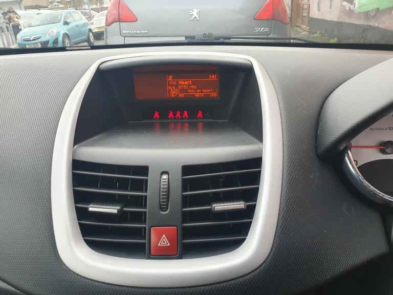 2010 Peugeot 207 1.4 Verve Hatchback 3dr Petrol Manual Euro 5 (75 ps) Petrol