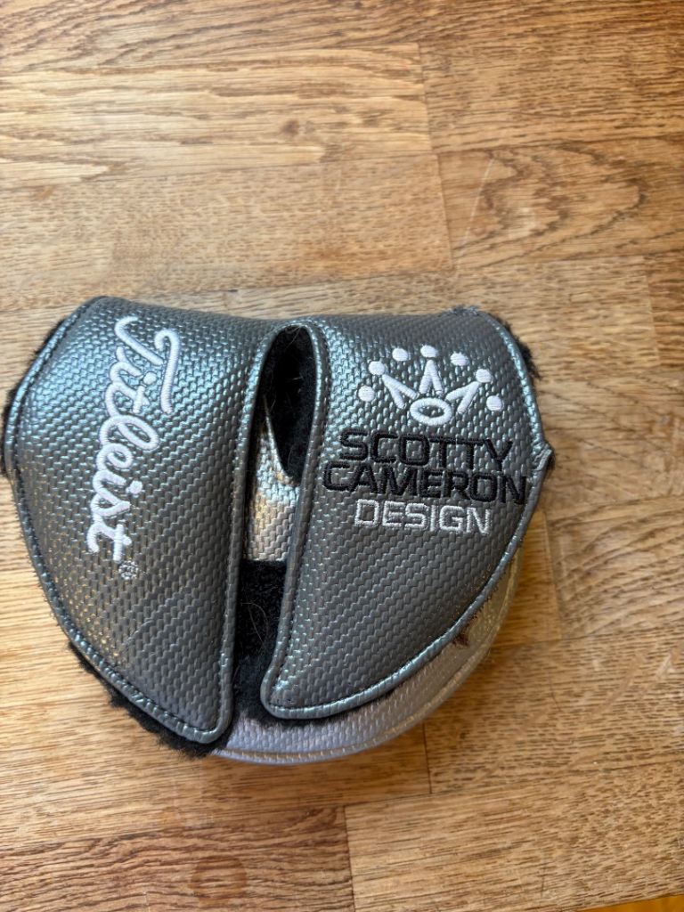 Scotty Cameron headcover
