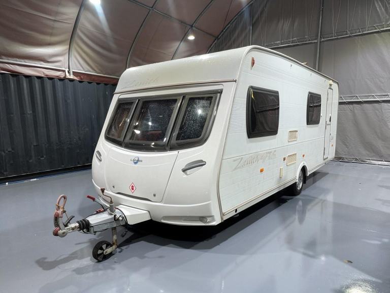 Lunar Zenith Six 2007 6 Berth Fixed Bunks Motorhome 