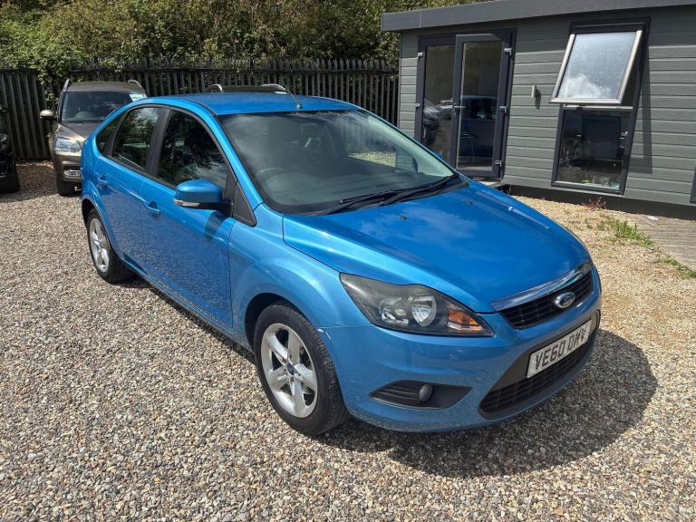 2011 Ford Focus 1.6 Zetec 5dr Auto HATCHBACK PETROL Automatic