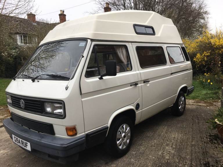 VW  T 25  Motor Home  5 speed Gear Box.  4  Berth,  Full Galley ,  3 way  fridge, central Heating.
