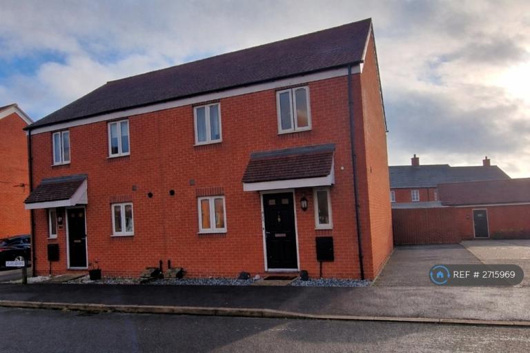 3 bedroom house in Cardinal Drive, Aylesbury, HP18 (3 bed) (#2715969)