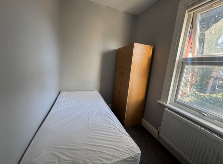 Double Room Tottenham £750/pm - Bills Inc | Near Seven Sisters | N15