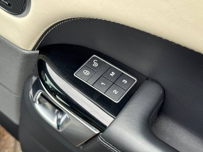 2018 Land Rover Range Rover Sport 3.0 SD V6 Autobiography Dynamic SUV 5dr Diesel Auto 4WD Euro 6 ...