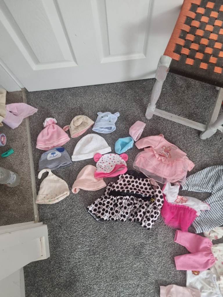 Bundle of Baby Clothes and Hats – Good Condition