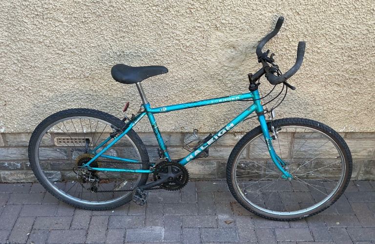 Bike/Bicycle.GENTS RALEIGH “ ASCENDER “ SMALL FRAME MOUNTAIN BIKE