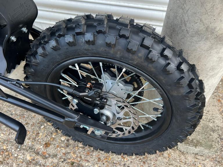 DANNYS DIRT BIKES STOMP EBOX 2 V2 KIDS ELECTRIC DIRT BIKE MOTOCROSS BIKE E5 