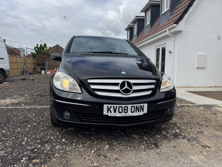 MERCEDES-BENZ B200CDI AUTOMATIC 10 months MOT Towbar FSH