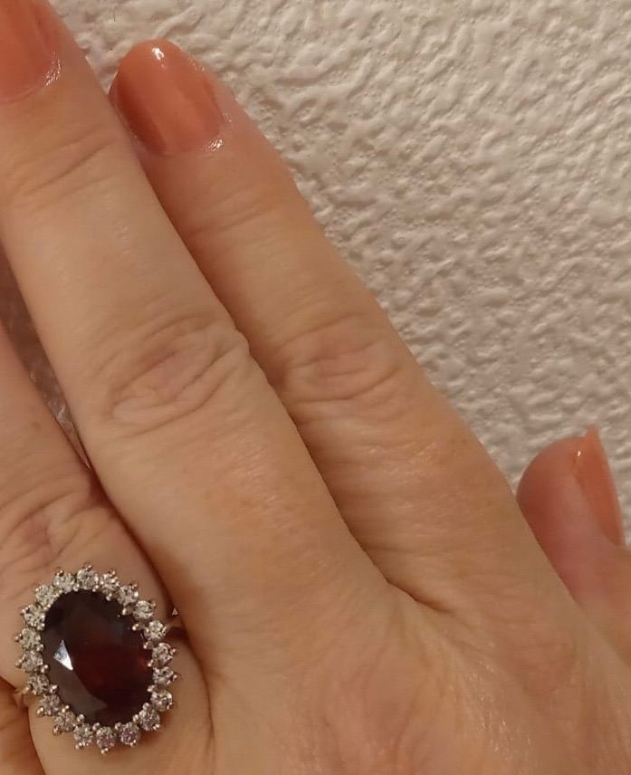 9ct yellow Gold diamond Garnet ring £350