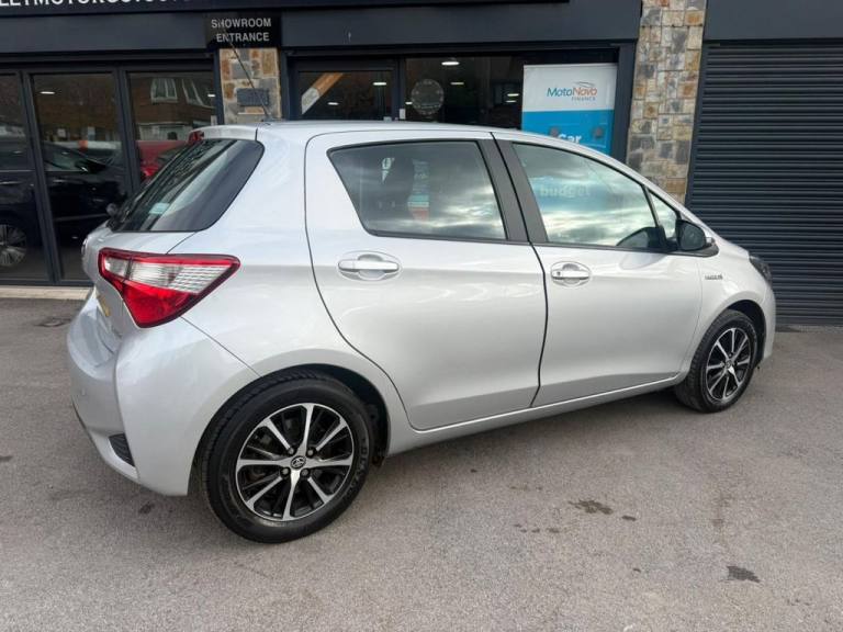 2018 Toyota Yaris 1.5 VVT-h Icon Tech Hatchback 5dr Petrol Hybrid E-CVT Euro 6 (s/s) (100 ps) Hat...