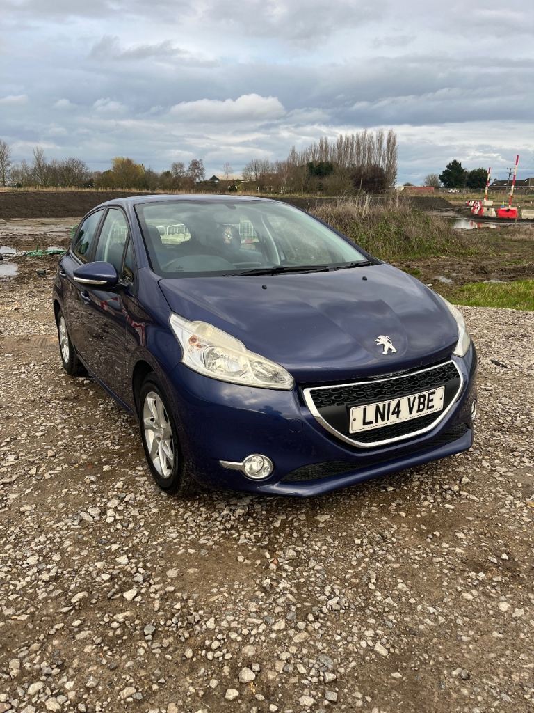 Peugeot, 208, Hatchback, 2014, Manual, 1199 (cc), 5 doors