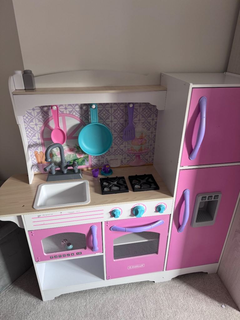 KidKraft Play Kitchen – Pink and White, Good Condition