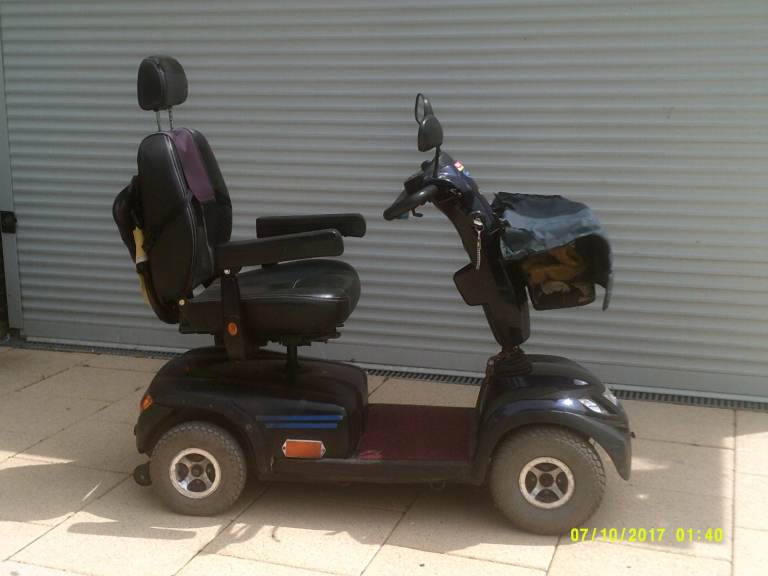 INVACARE MOBILITY SCOOTER 