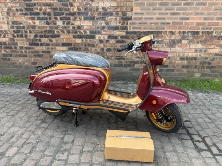 Royal Alloy JPS350 Scooter, 2026, pre-reg, finance CVT Euro 5