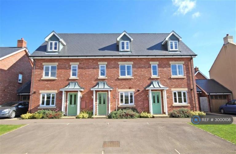 4 bedroom house in Bishops Cleve, Bishops Cleeve, GL52 (4 bed) (#3000108)