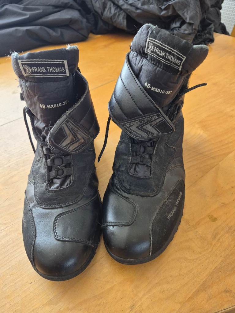 Motorcyvle bnots size 12