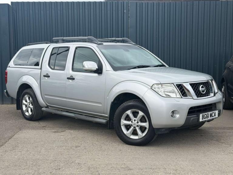 2011 Nissan Navara Double Cab Pick Up Tekna 2.5dCi 190 4WD Auto PICK UP DIESEL Automatic